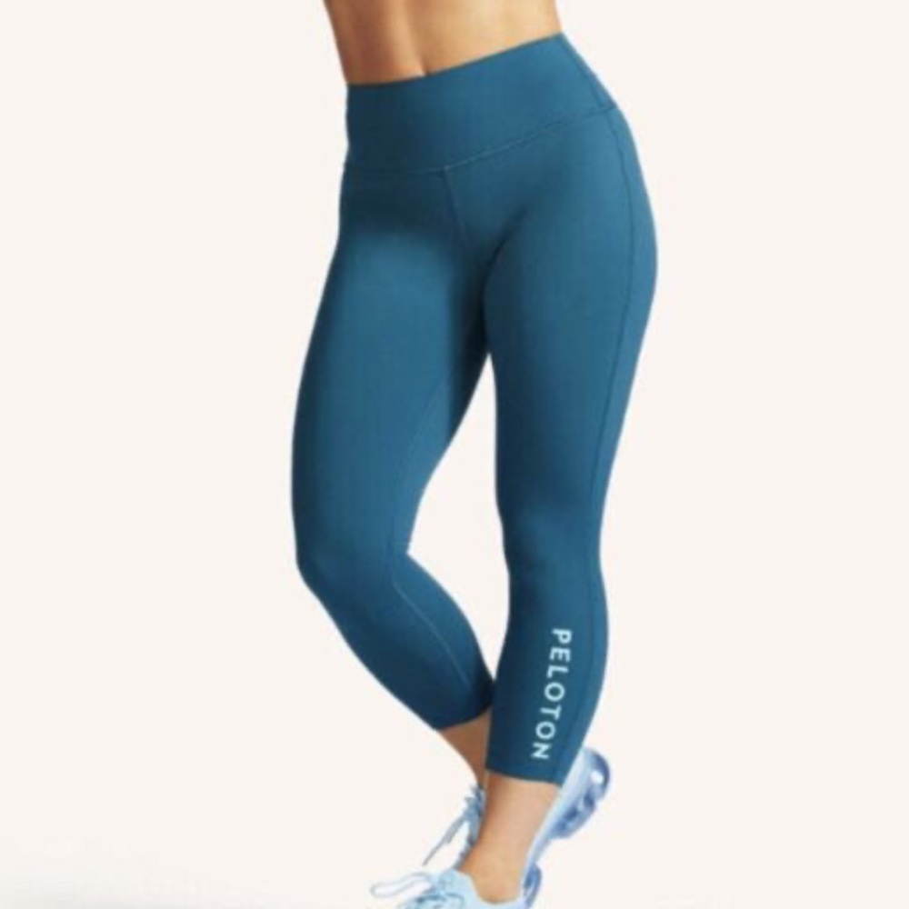 Peloton Leggings Women's Size Medium Essential Capris High Rise Teal Blue